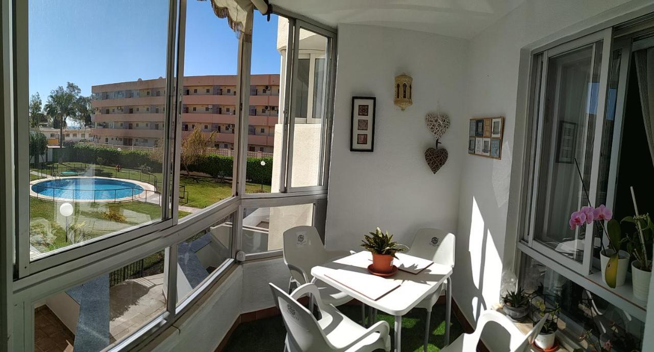 Lovely Apartment In Torremolinos Views Of The Sea, Pool, Terrace, Sofa Bed And Fully Equipped Kitchen 外观 照片