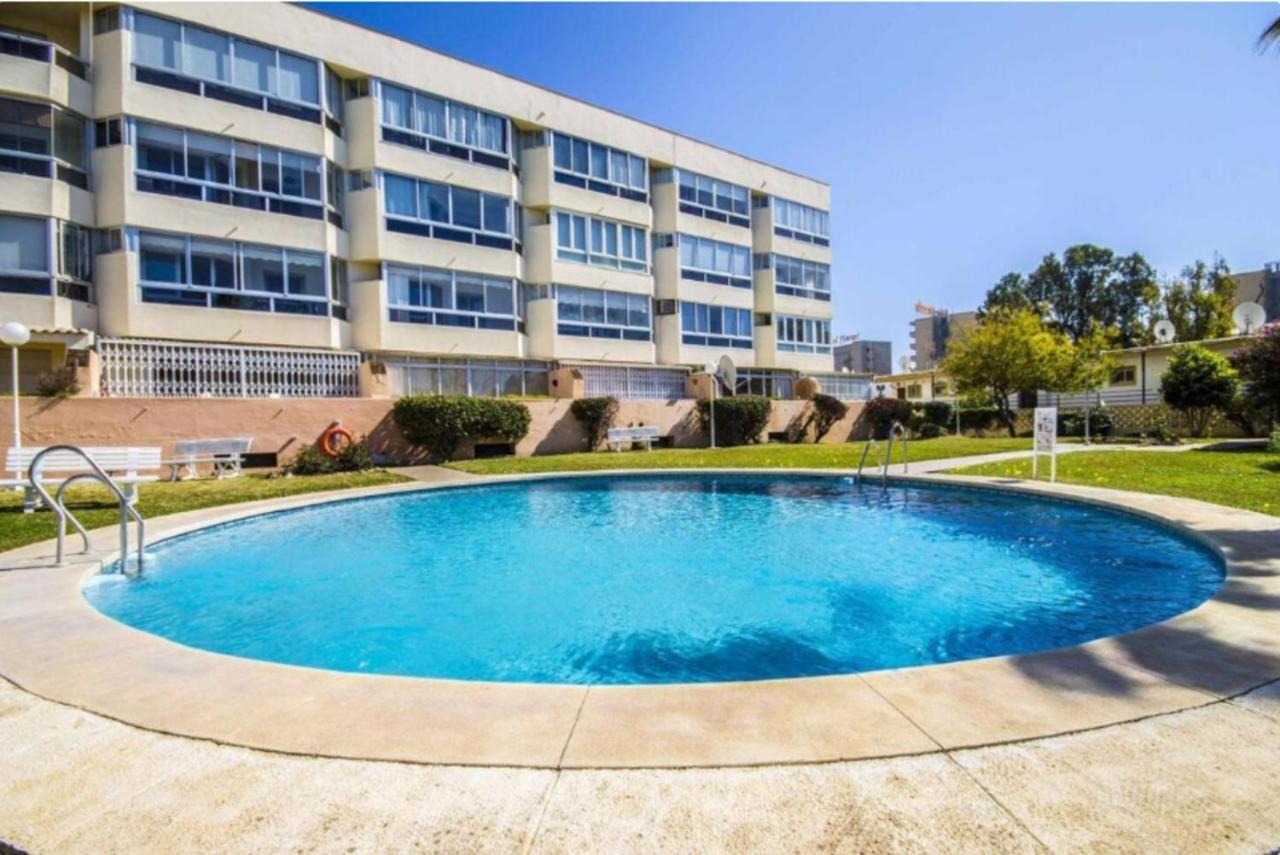 Lovely Apartment In Torremolinos Views Of The Sea, Pool, Terrace, Sofa Bed And Fully Equipped Kitchen 外观 照片